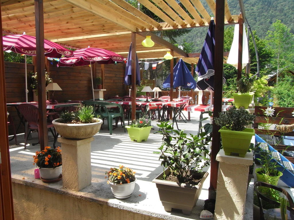 Hotel Le Terminus Le Bourg-dʼOisans エクステリア 写真