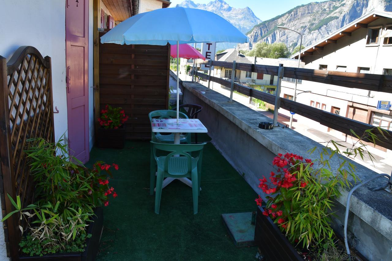 Hotel Le Terminus Le Bourg-dʼOisans エクステリア 写真